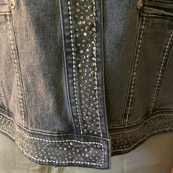 Diane Gilman rhinestone jeans jacket in midnight blue. Fun garment for you. - Picture 5 of 6